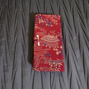 Red Floral Patterned Travel Set